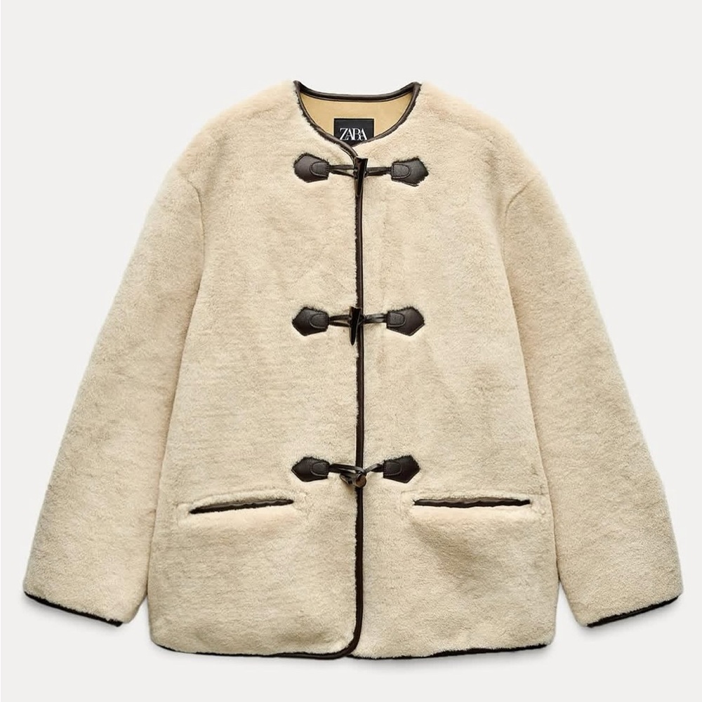 ZARA Faux Fur Toggle Coat – Size XS (Relaxed Fit)